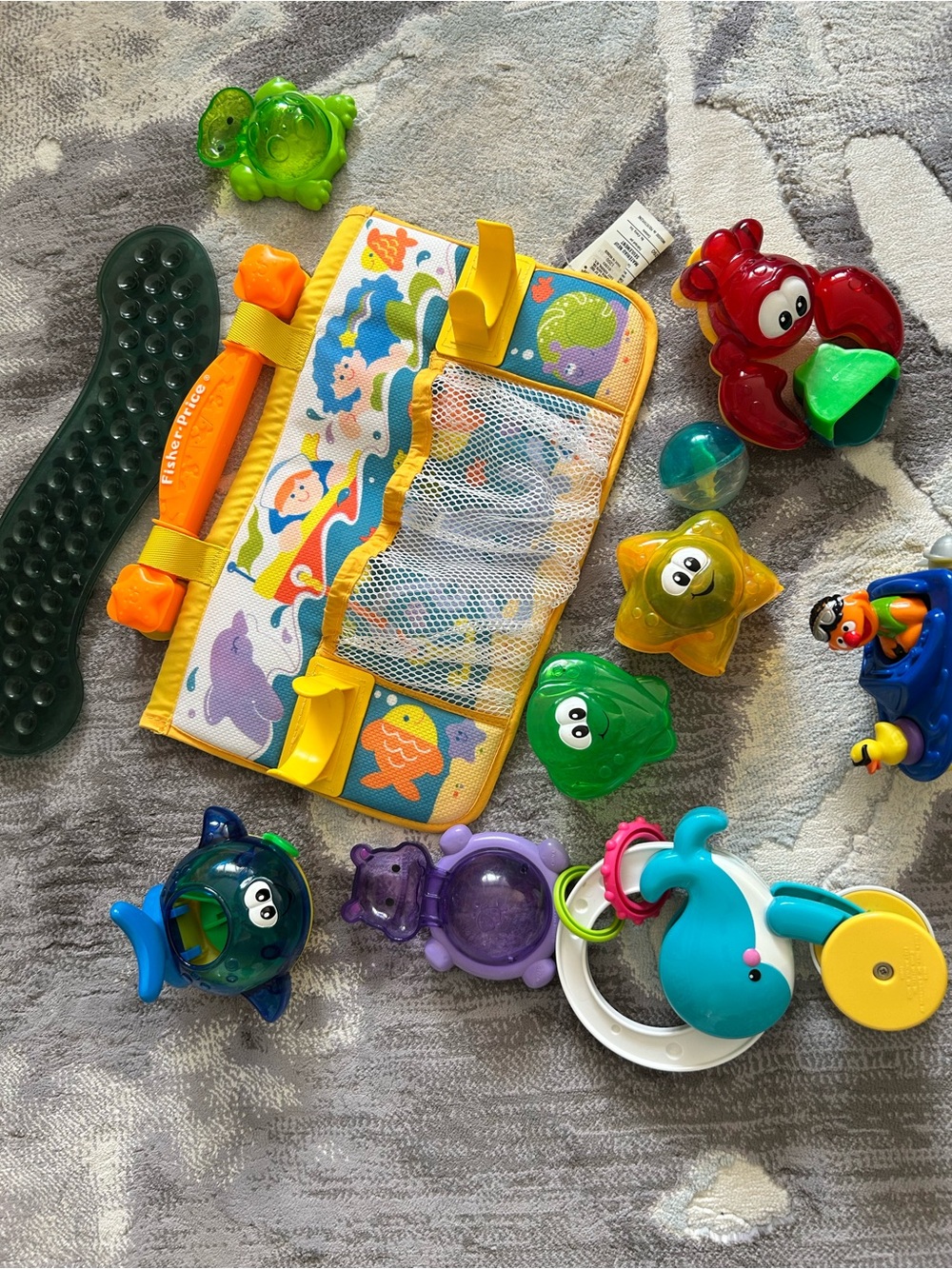 Fisher-Price Yellow Ocean Bath Toy Organizer and Sea Creature Toy Set